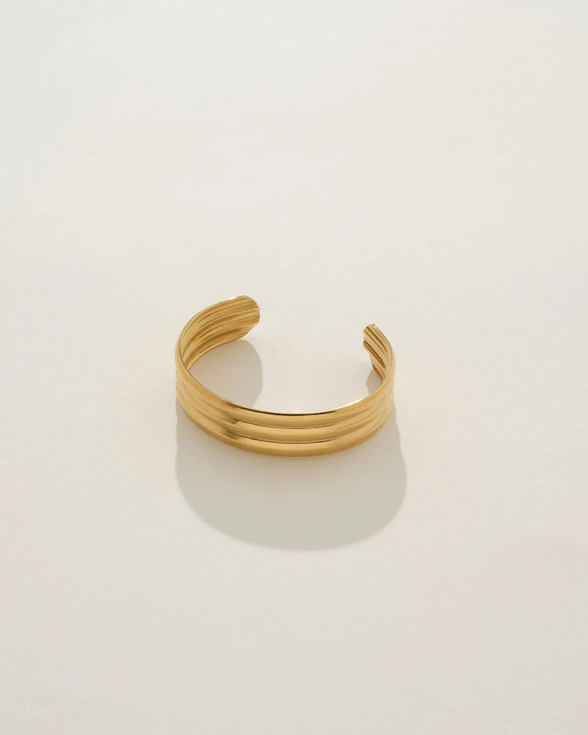 Aria Bangle in Gold