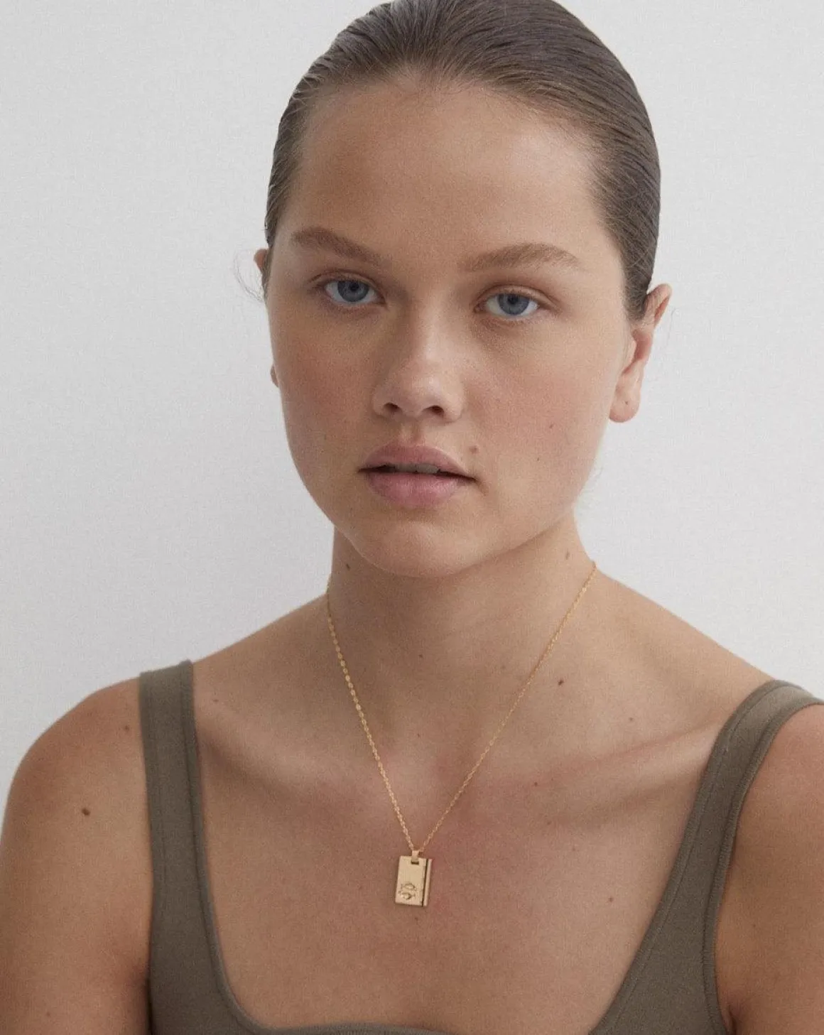 Gold Star Sign Necklace Pisces