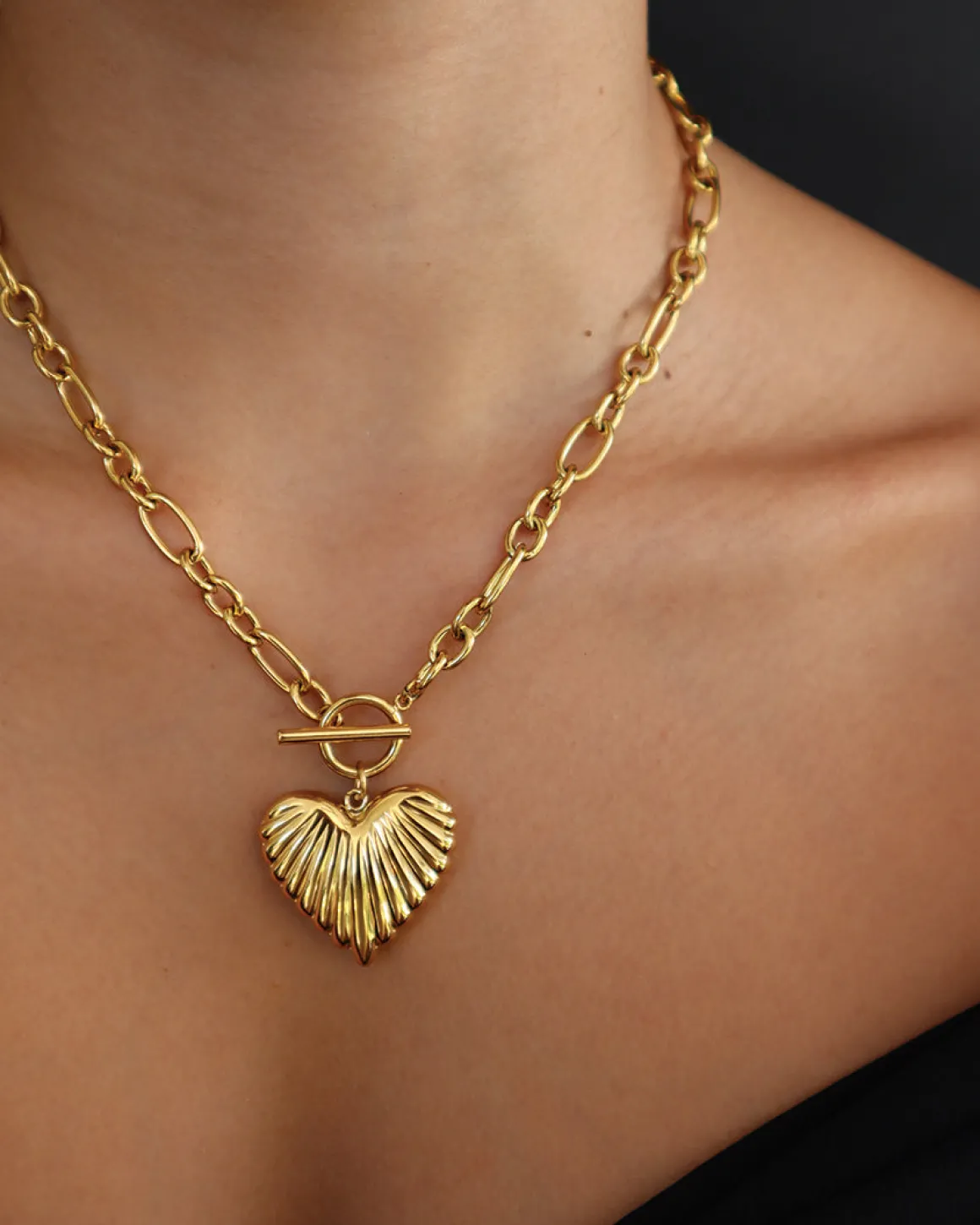 Priella Necklace in Gold
