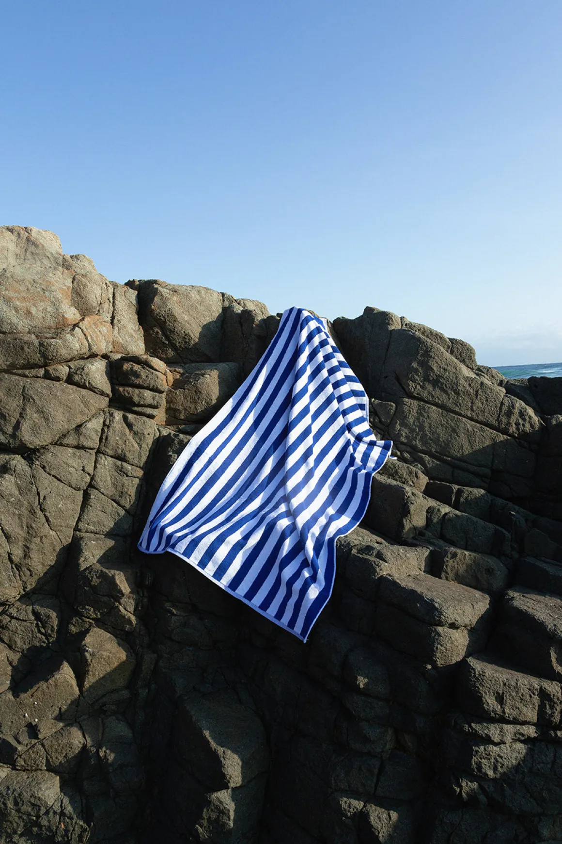Towel Set Narrow Stripe in Cobalt